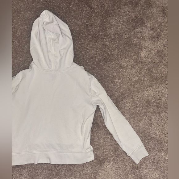 NWOT Girls Vineyard Vines Kids Cream Hoodie with Pink Whale Patch. Size Small - Picture 4 of 14